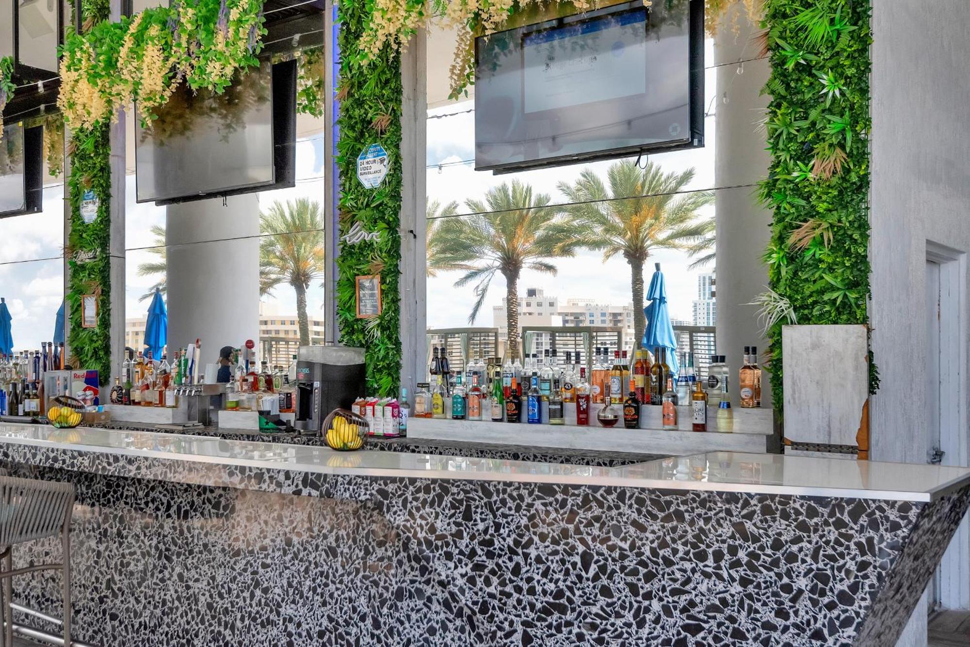 203-1Br/1Ba At The Beach Gem! Lux Amenities! Hollywood Exterior foto